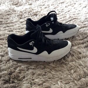 Nike Men’s Air Max